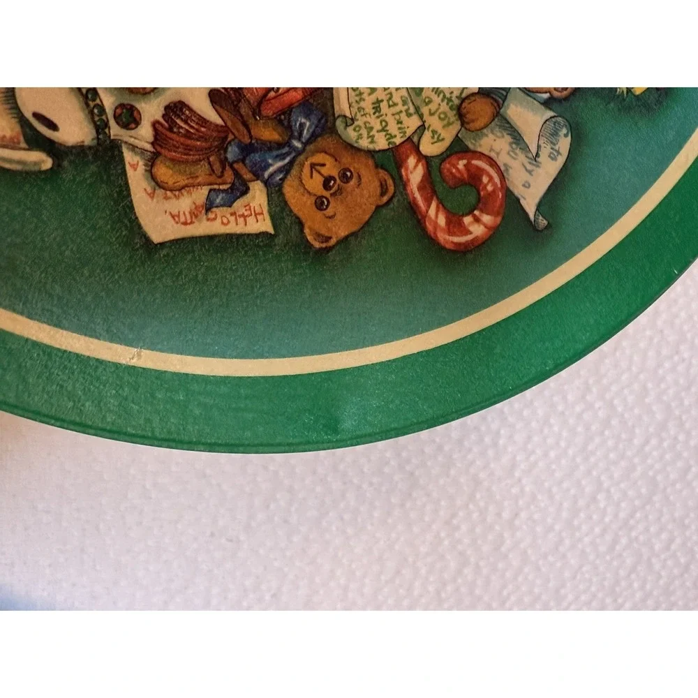 Vintage‎ Christmas Teddy Bear Cookie Tin Round Green Holiday Storage 3.5